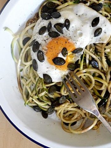 egg-zucchini-noodle-breakfast-recipe