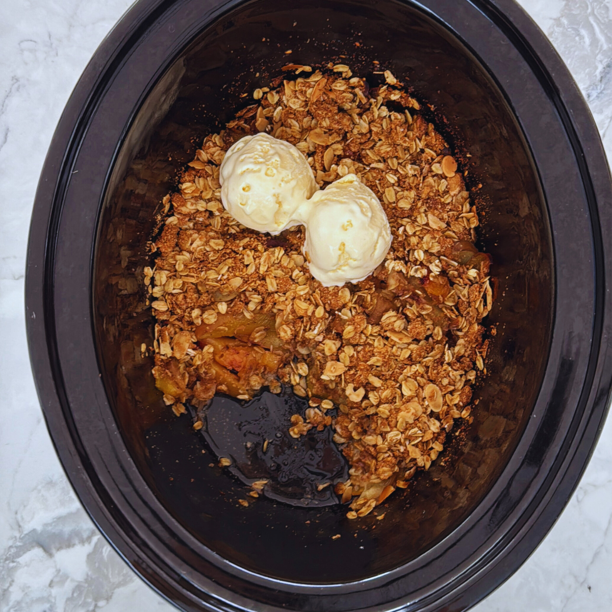 slow-cooker-peach-crumble-recipe